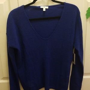 Blue v neck lounge sweater